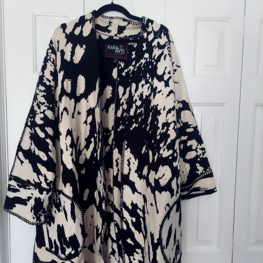 Black and White Printed Coat